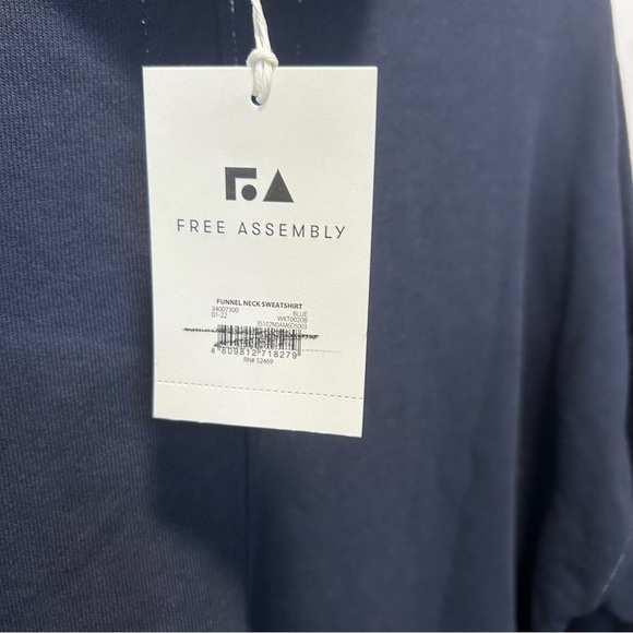 Free Assembly Navy Funnel Neck Sweatshirt with Pockets Sz M - Picture 7 of 7